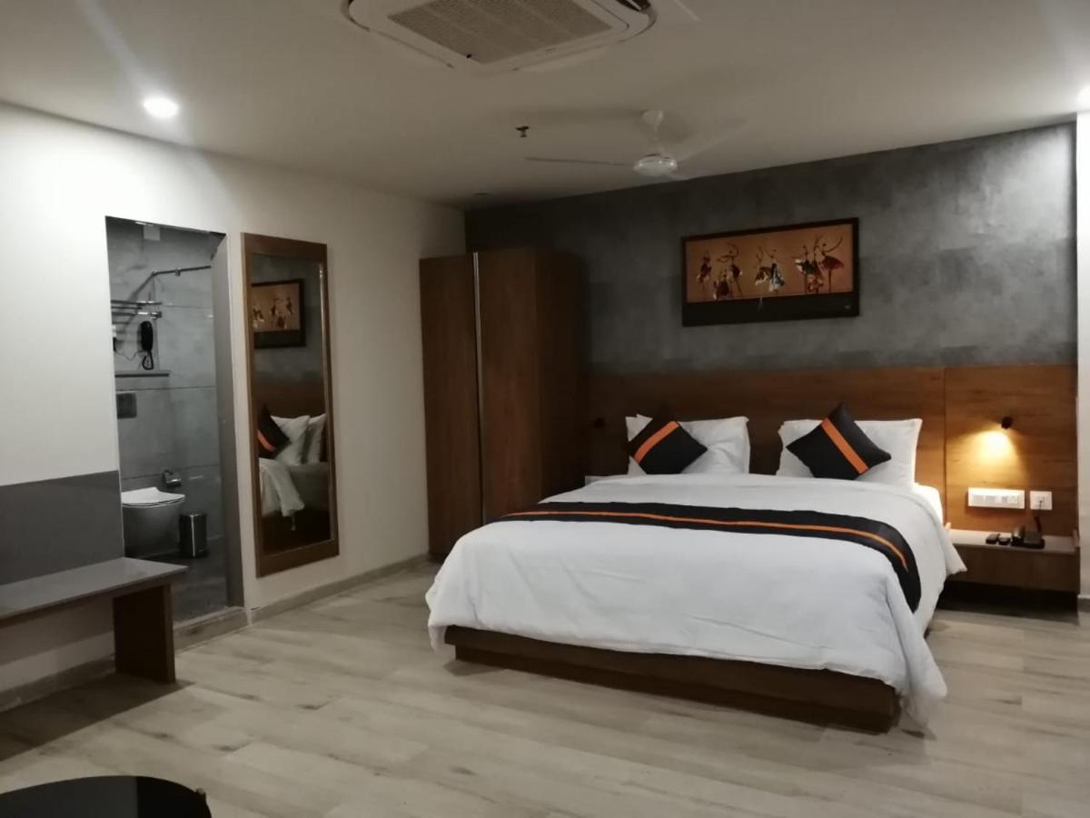 Comfort Inn , Statue Of Unity Kevadia Exteriér fotografie